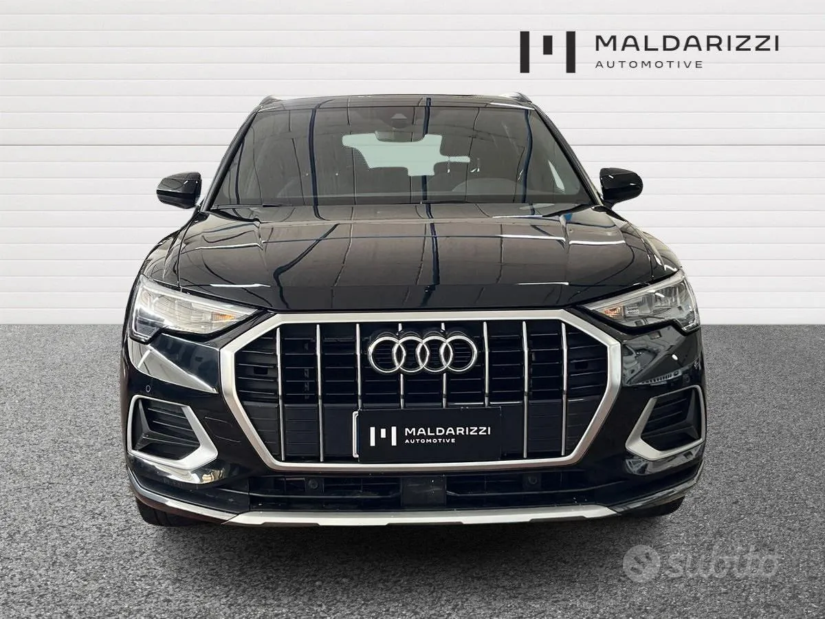 Audi Q3 2021 photo 2