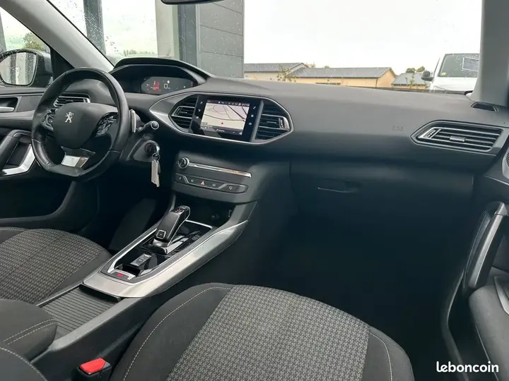 Peugeot 308 2020 photo 5