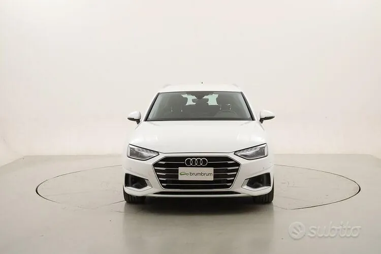Audi A4 2023 photo 2