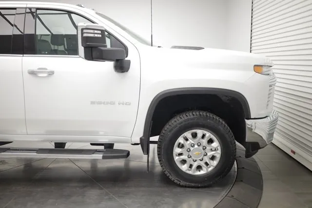 Chevrolet Silverado 3500Hd 2023 photo 3