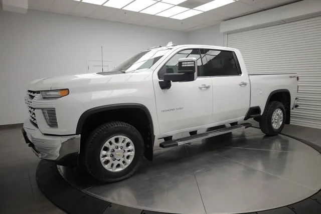 Chevrolet Silverado 3500Hd 2023 photo 4