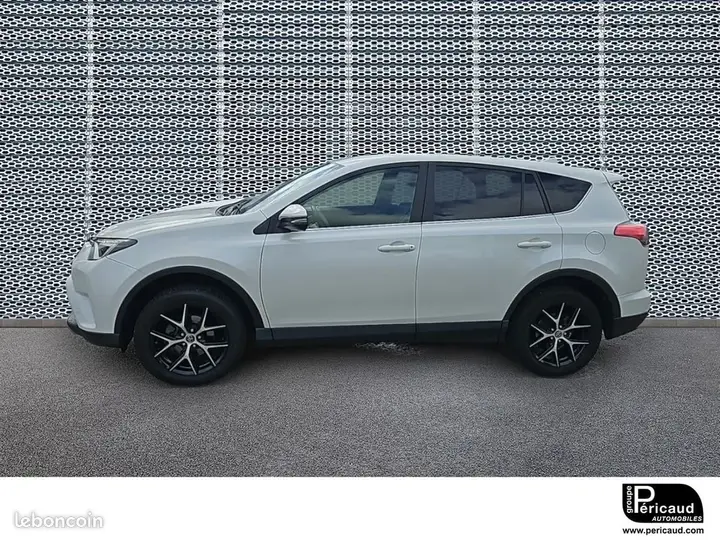 Toyota Rav4 2018 photo 2