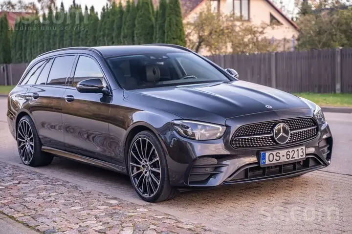 Mercedes-Benz E300 2022 photo 3