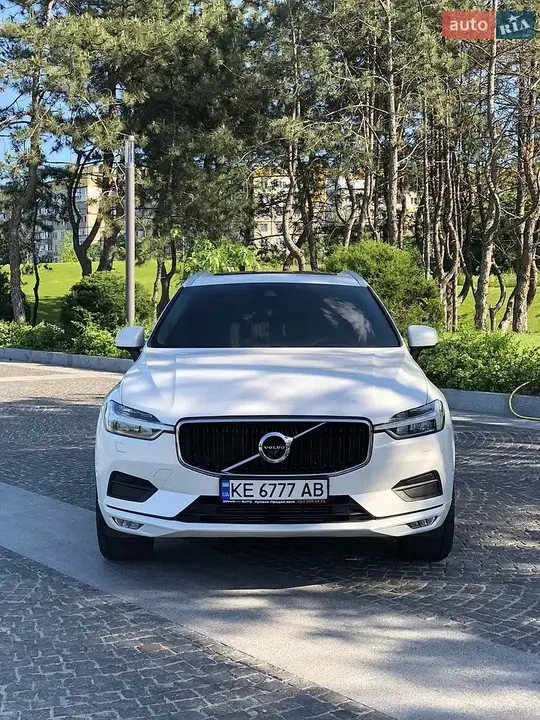 Volvo Xc60 2017 photo 2