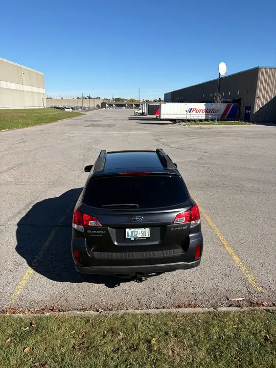 Subaru Outback 2011 photo 4