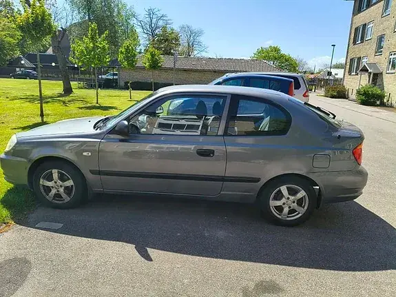 Hyundai Accent 2005 photo 3
