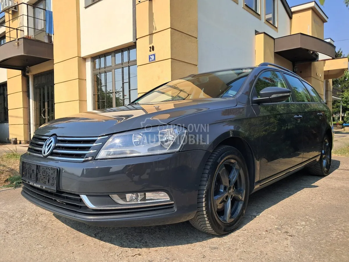 Volkswagen Passat B7 2011 photo 2