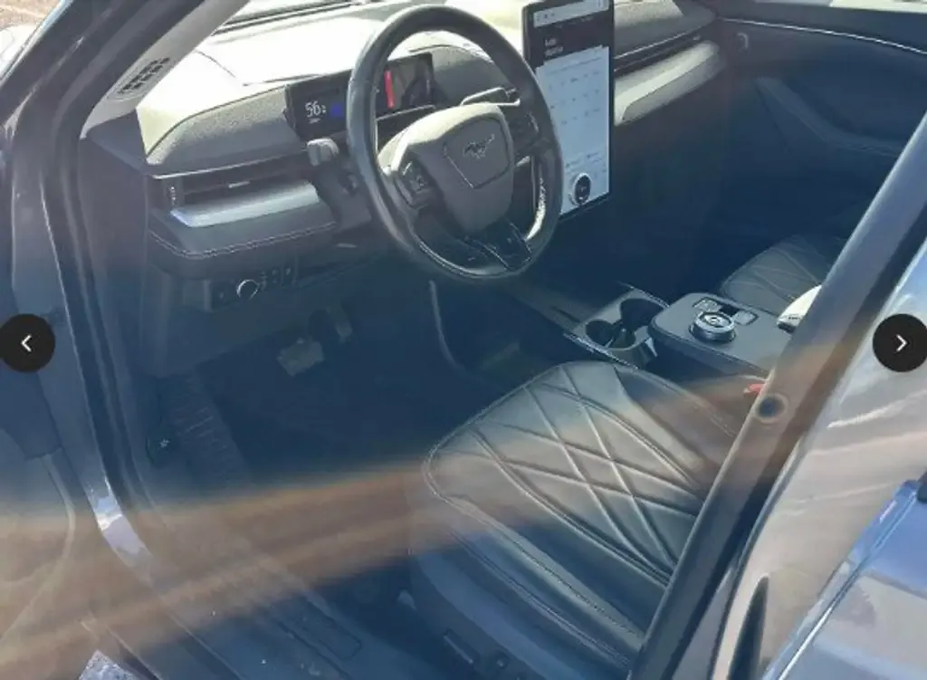 Ford Mustang Mach-E 2023 photo 3
