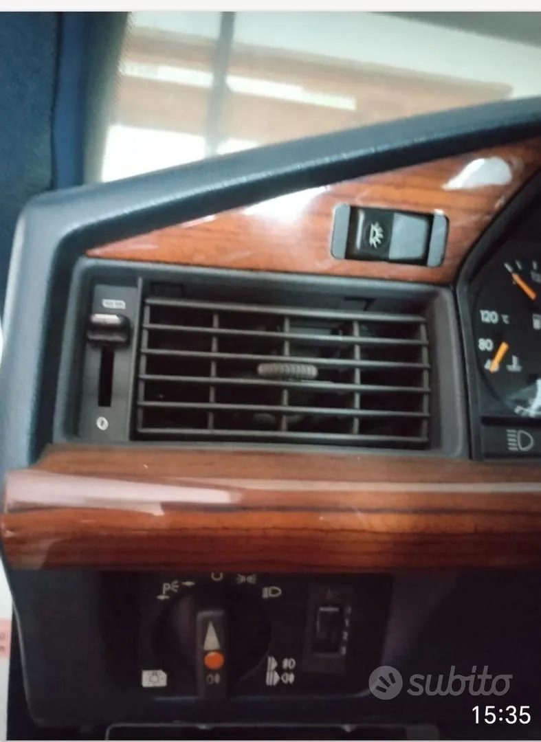 Mercedes-Benz 190E