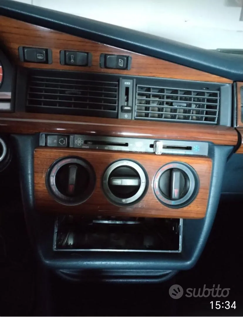 Mercedes-Benz 190E 1985 photo 5