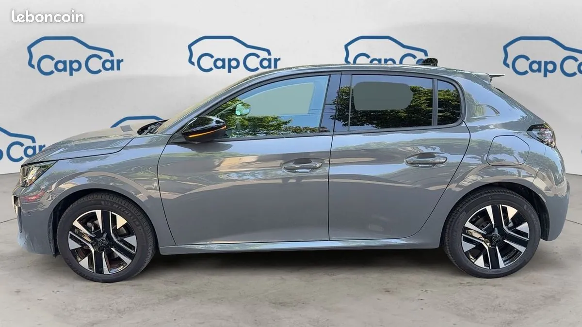 Peugeot 208 2025 photo 2
