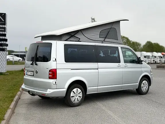 Volkswagen Caravelle 2010 photo 2