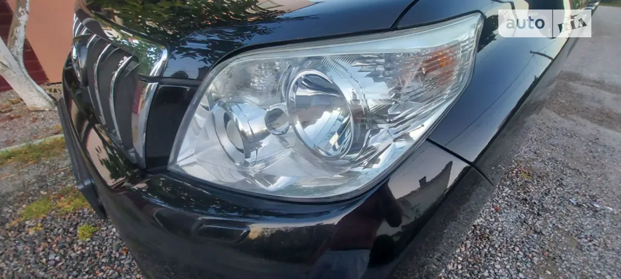Toyota Land Cruiser Prado 2012 photo 4