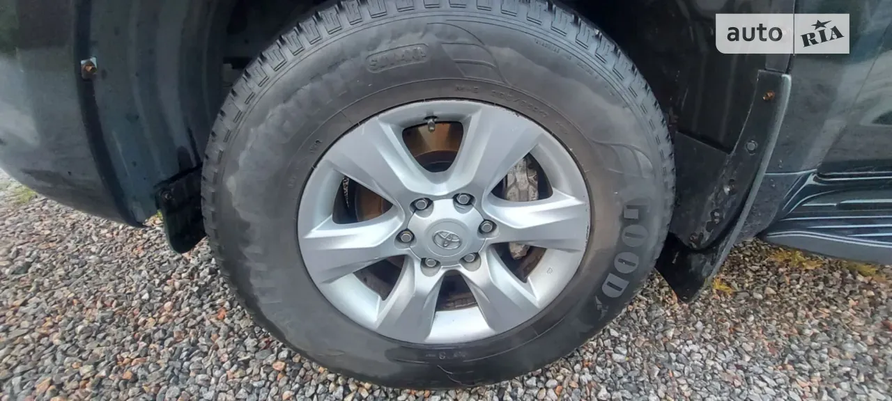 Toyota Land Cruiser Prado 2012 photo 5
