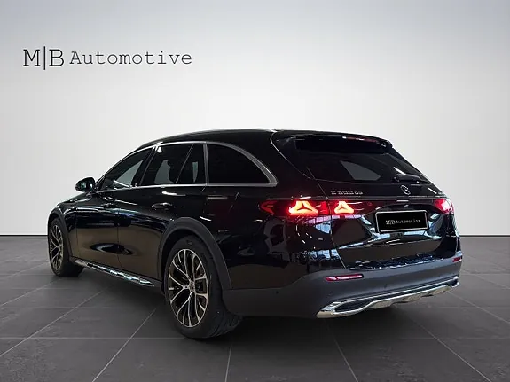 Mercedes-Benz E300 De 2025 photo 4