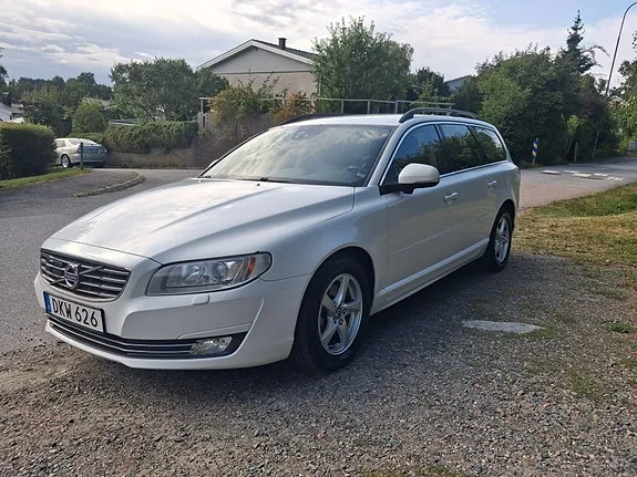 Volvo V70 2015 photo 2