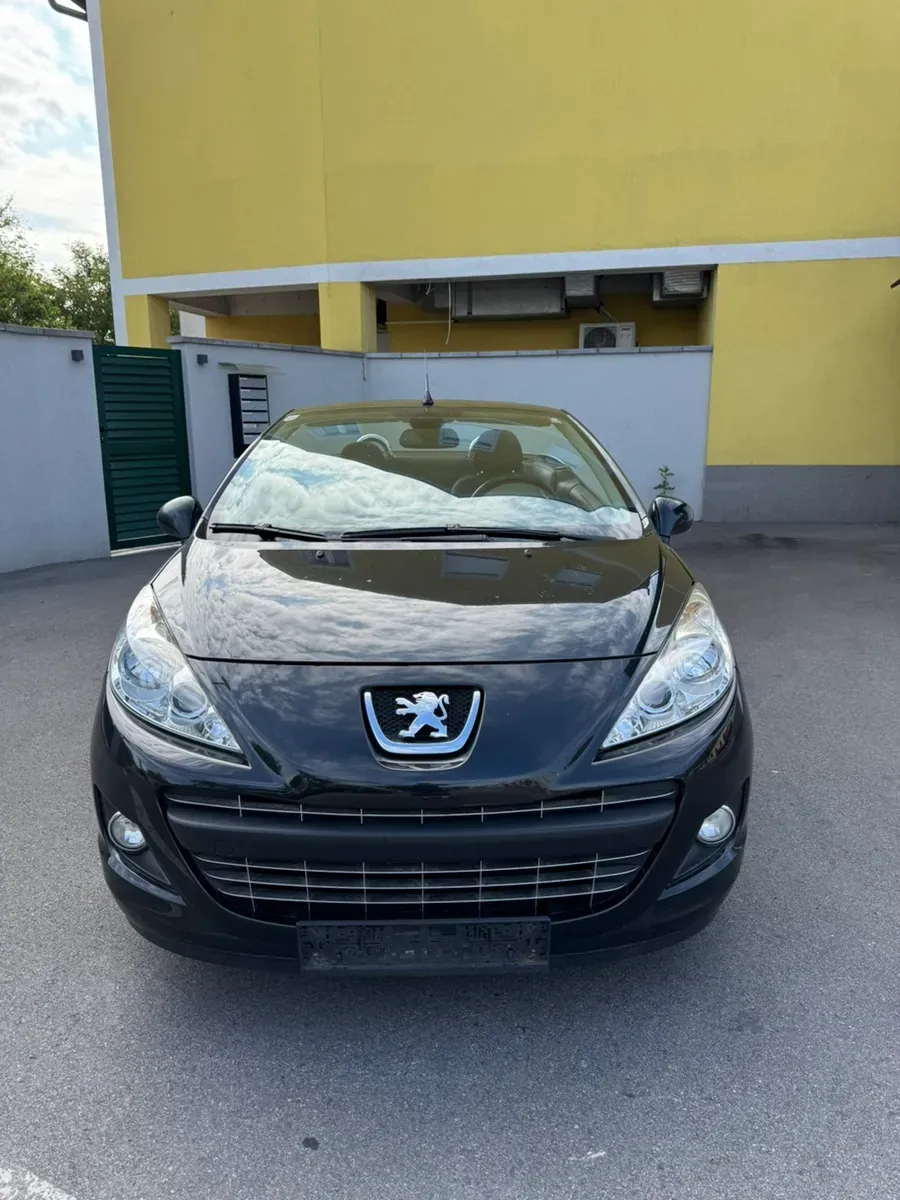 Peugeot 207 2011 photo 2