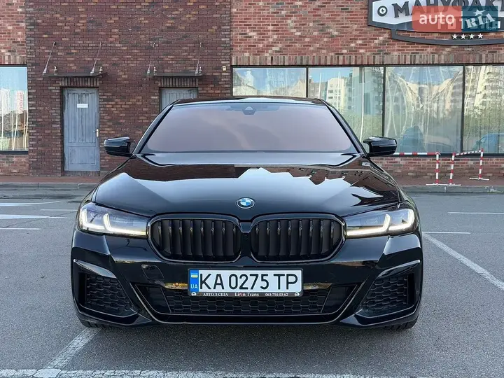 BMW 5 Series 2020 photo 2