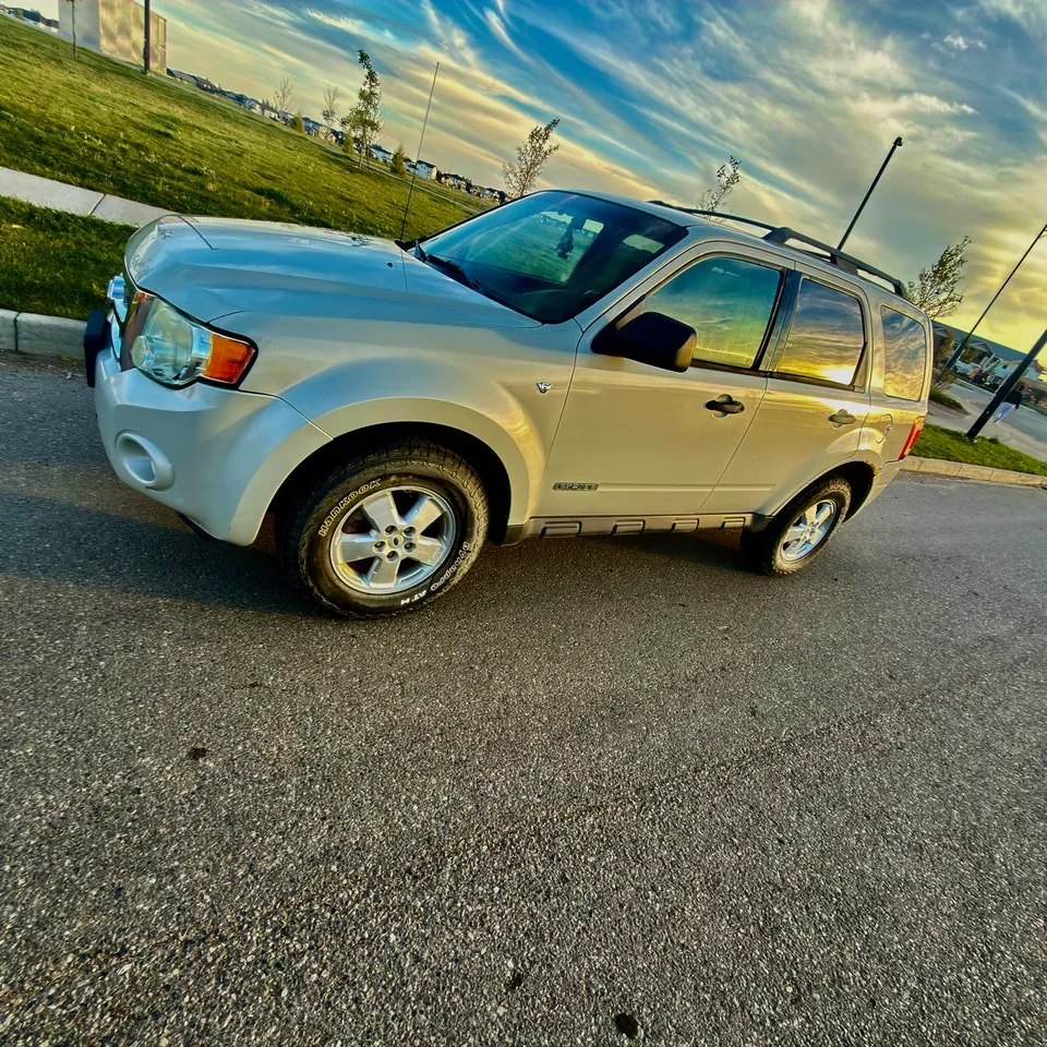 Ford Escape 2008 photo 2