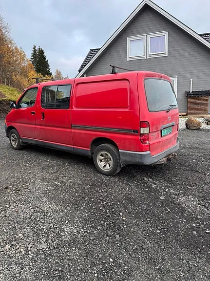 Toyota Hiace 2006 photo 3