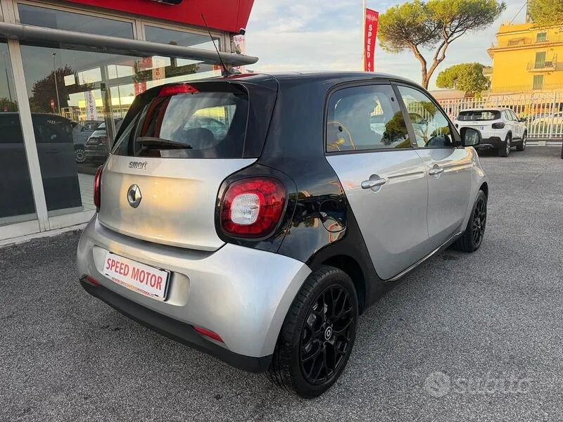 Smart Forfour 2017 photo 5
