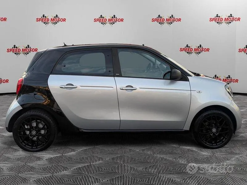 Smart Forfour 2017 photo 3
