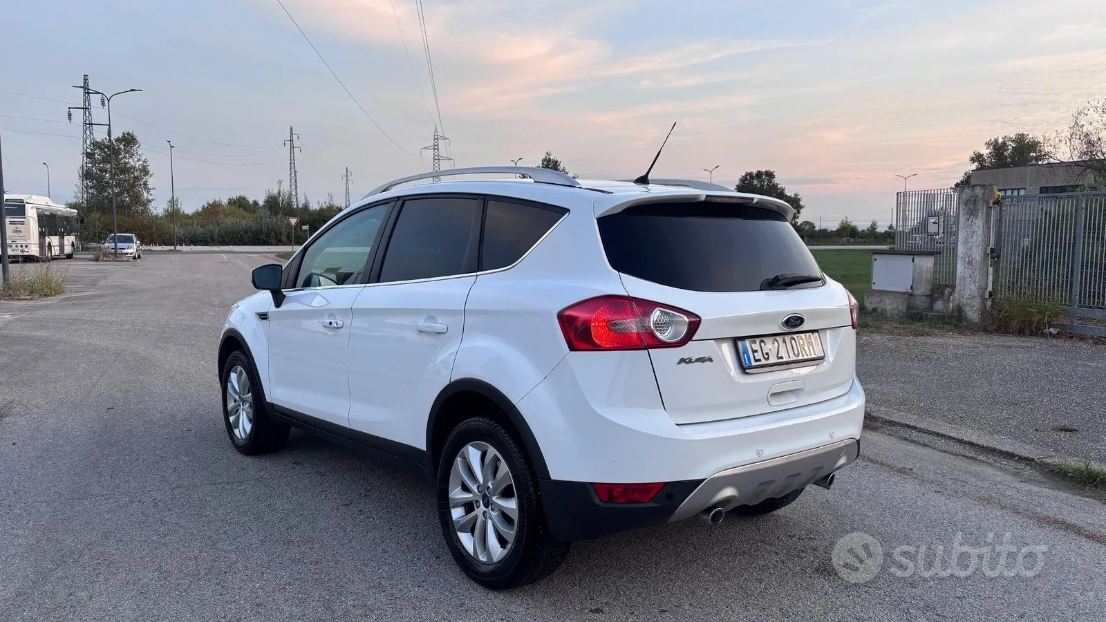 Ford Kuga 2011 photo 5