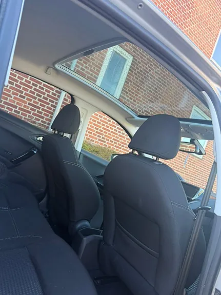Peugeot 208 2020 photo 5