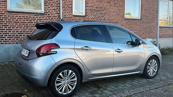 Peugeot 208 2020 photo 4