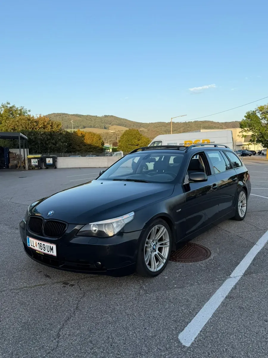 BMW 5 Series 2005 photo 2