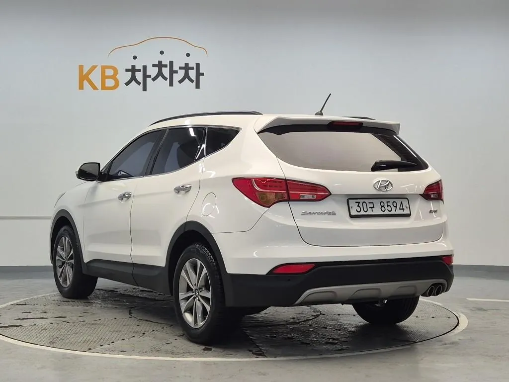 Hyundai Santa Fe 2015 photo 2