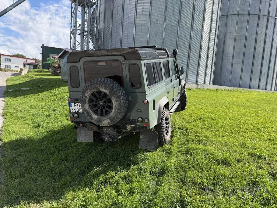 Land Rover Defender 2013 photo 4
