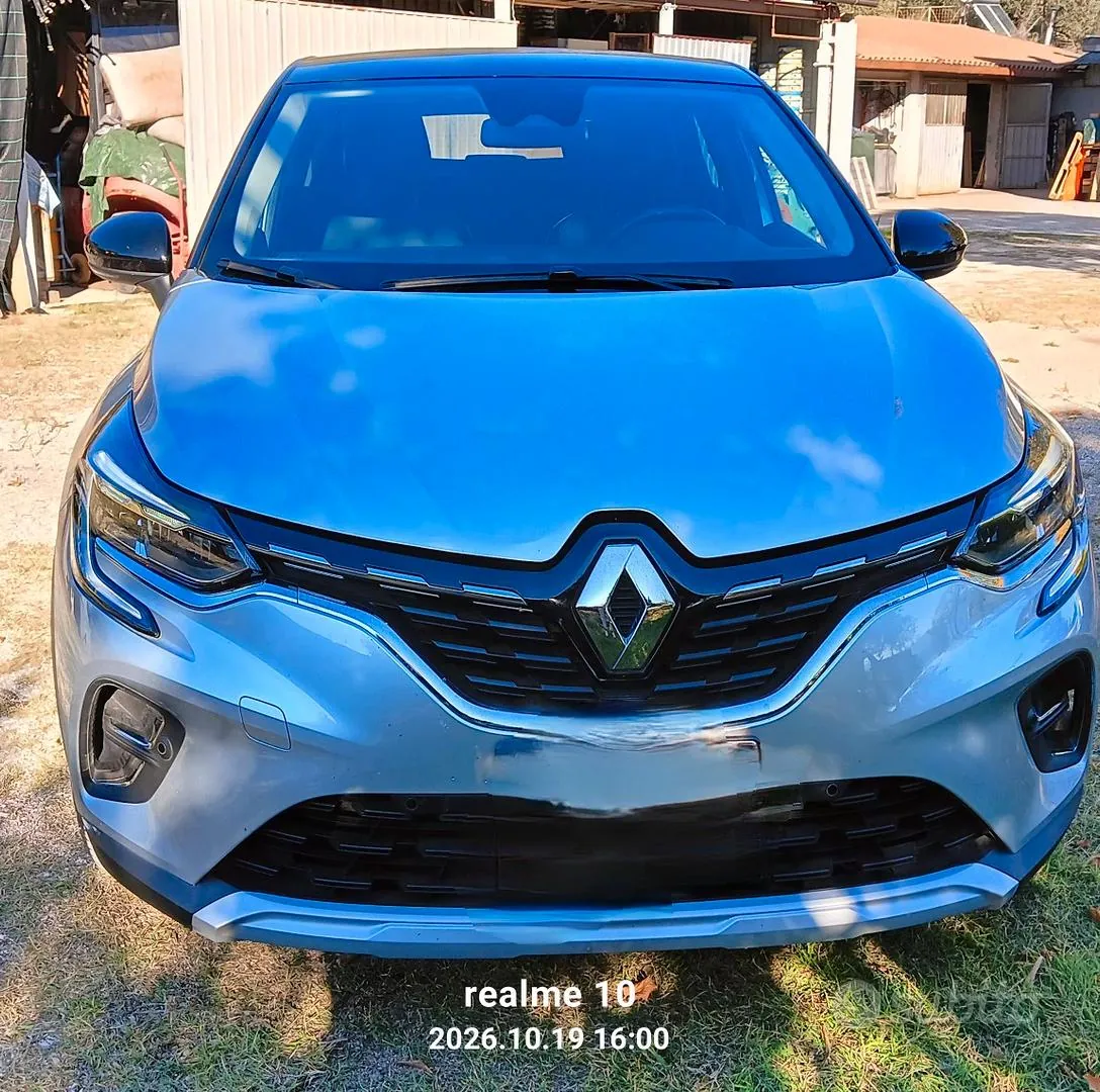 Renault Captur 2022 photo 2