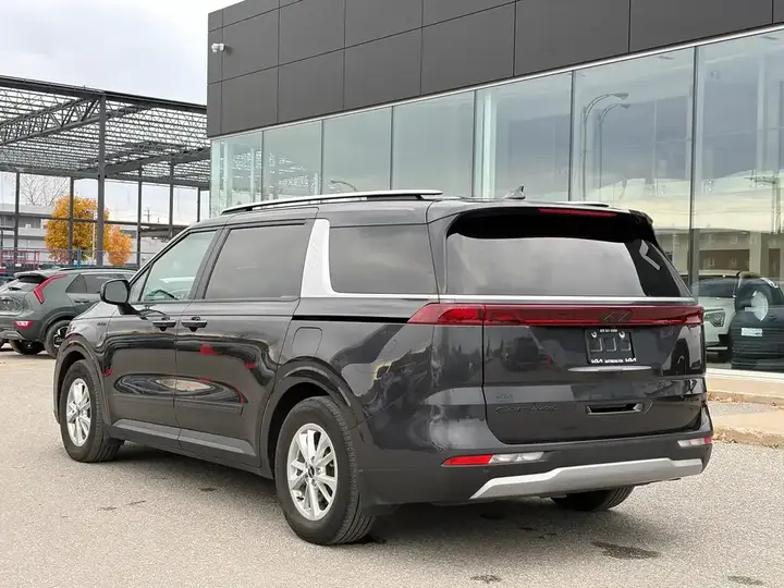 Kia Carnival 2024 photo 4