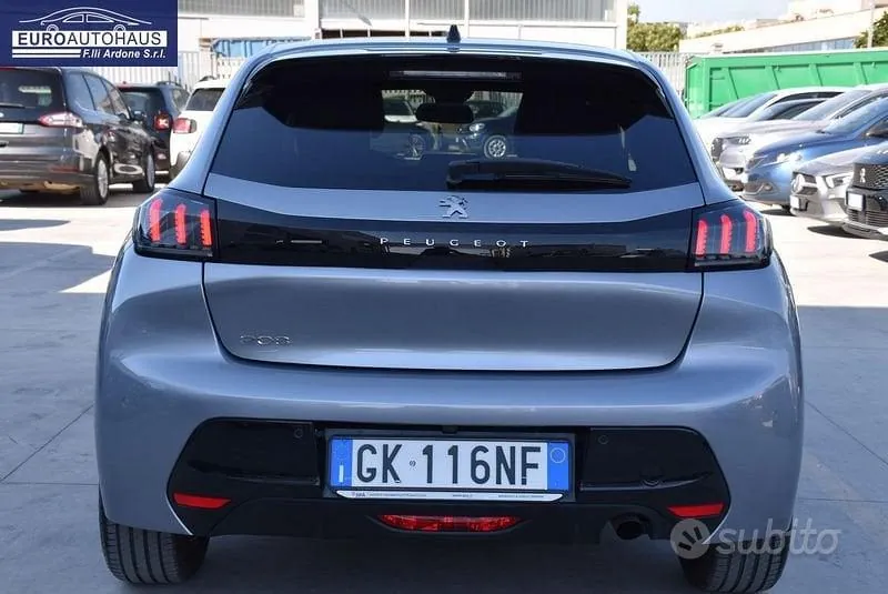Peugeot 208 2022 photo 5