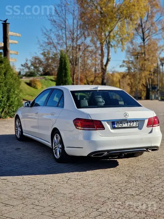 Mercedes-Benz E220 2013 photo 4
