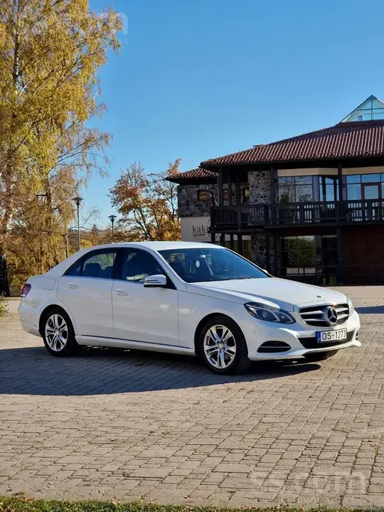 Mercedes-Benz E220