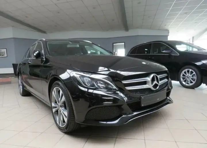 Mercedes-Benz C 220