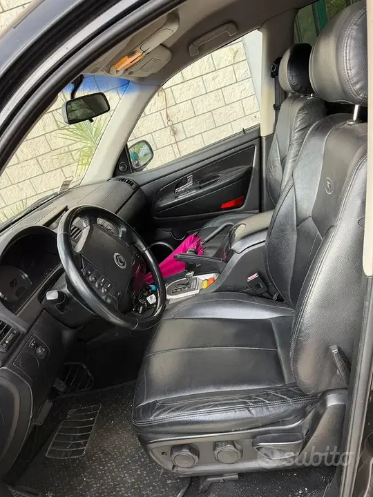 KG Mobility Rexton 2009 photo 2