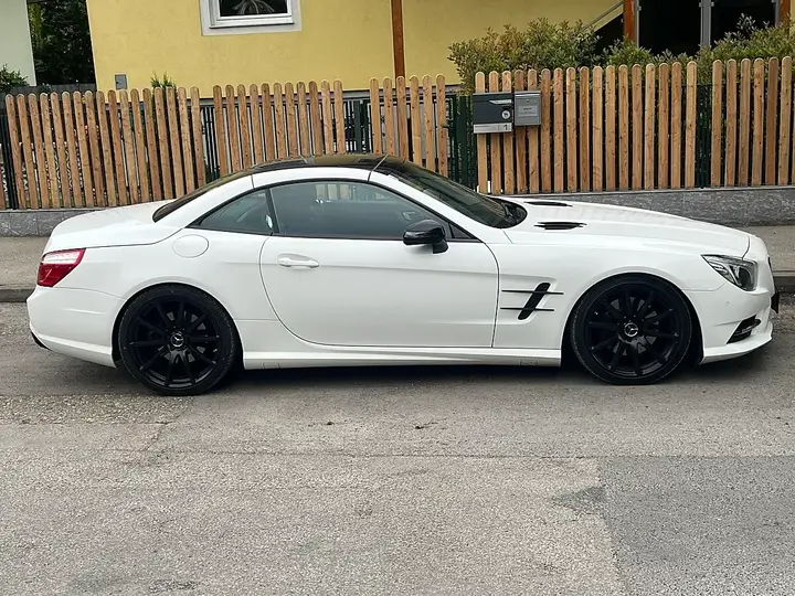 Mercedes-Benz Sl-Class 2012 photo 3