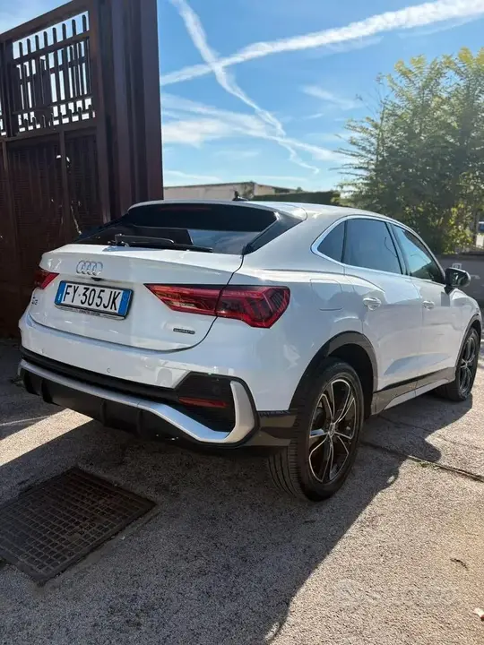 Audi Q3 2019 photo 3