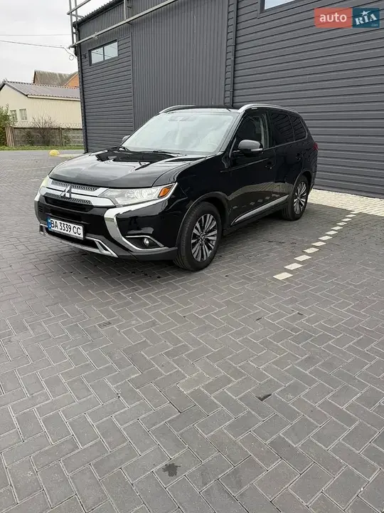 Mitsubishi Outlander