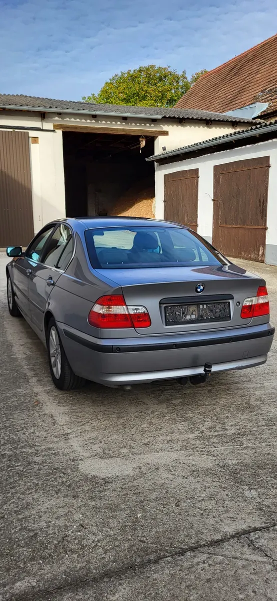 BMW 3 Series 2004 photo 3
