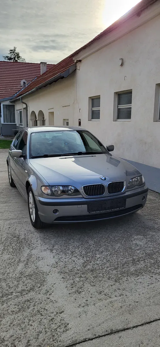 BMW 3 Series 2004 photo 2