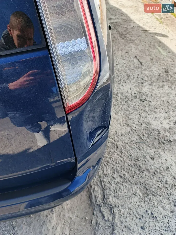 Ford Focus 2010 photo 4
