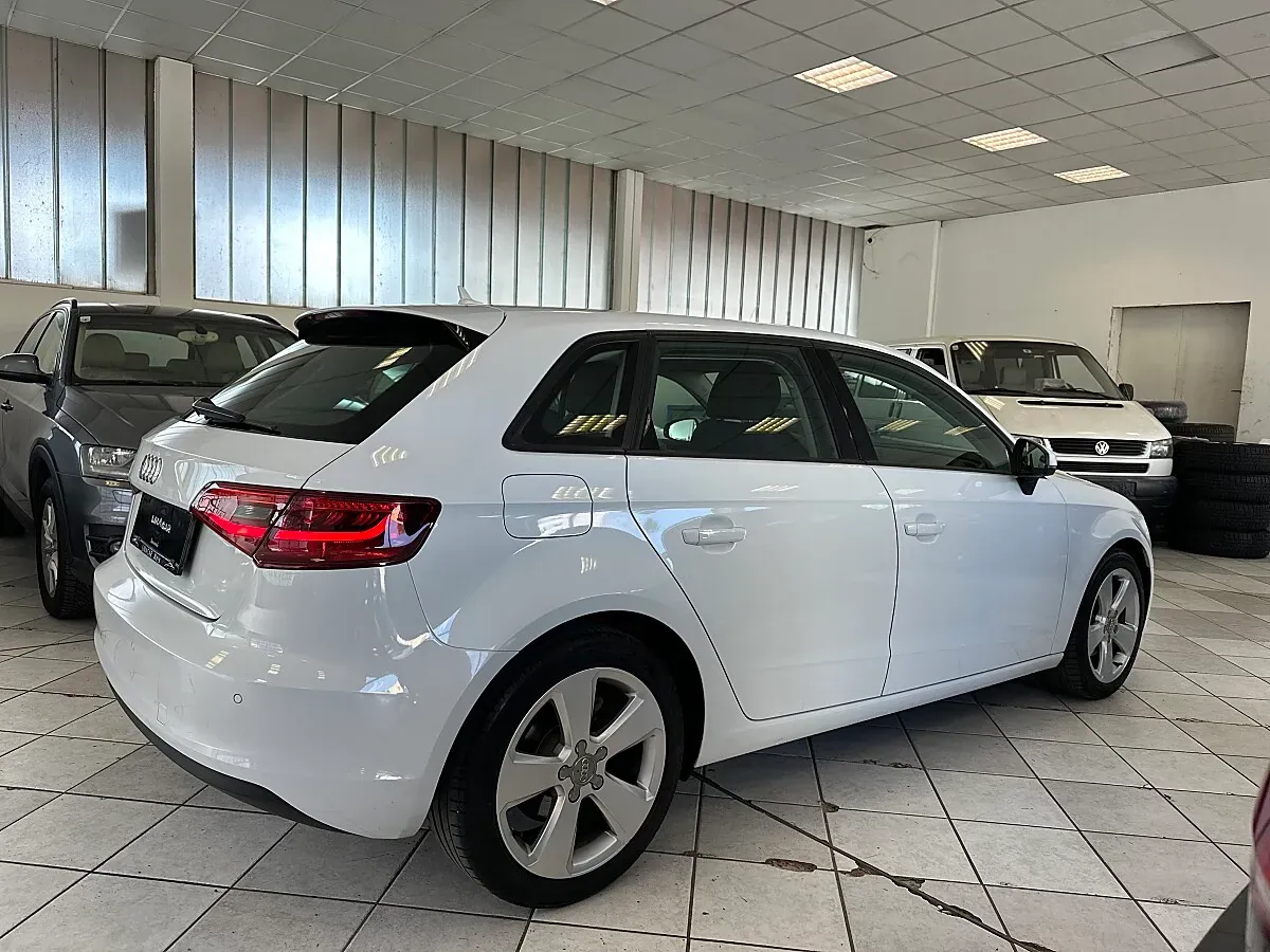 Audi A3 2016 photo 3