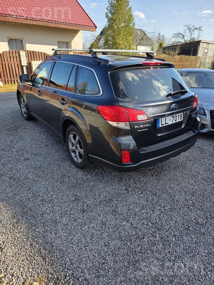Subaru Outback 2014 photo 2