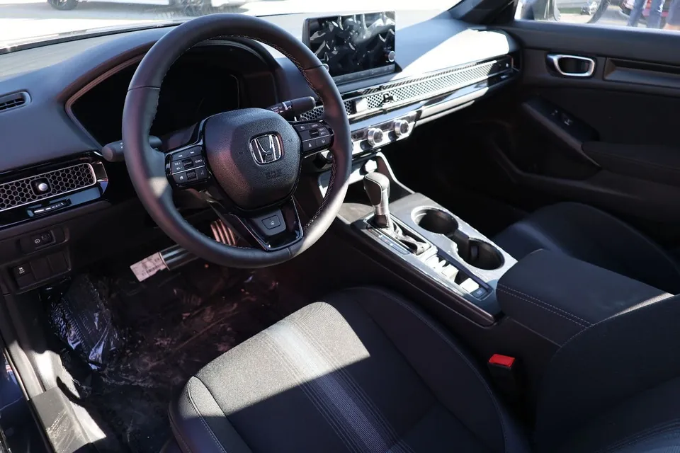 Honda Civic 2026 photo 3