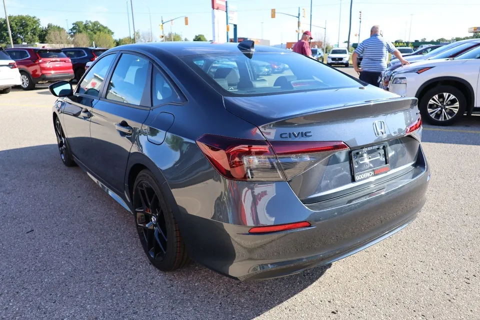 Honda Civic 2026 photo 2