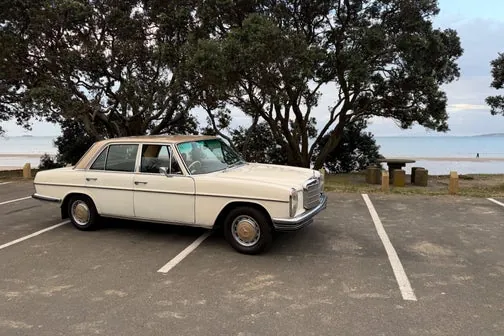 Mercedes-Benz 240 D